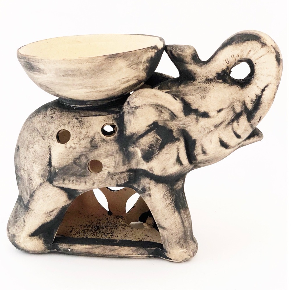 Mini Cream/Black Matte Elephant Oil Burner